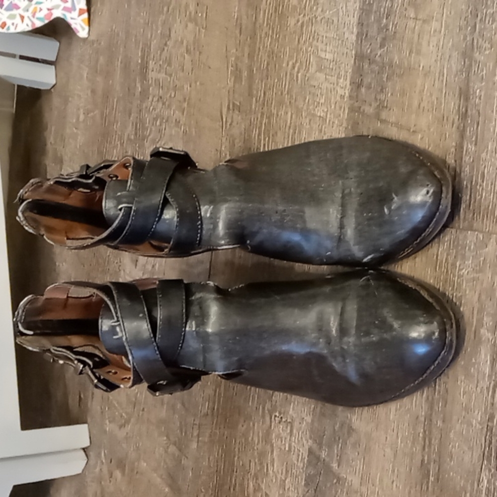 Jeffrey Campbell Dark Grey Ankle Strap Boot Size 9.5 - Picture 3 of 5